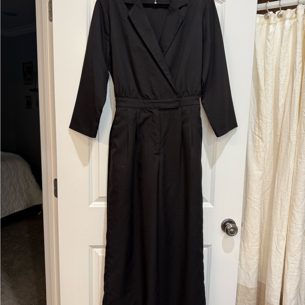 Elegant Black V-Neck Pant Suit